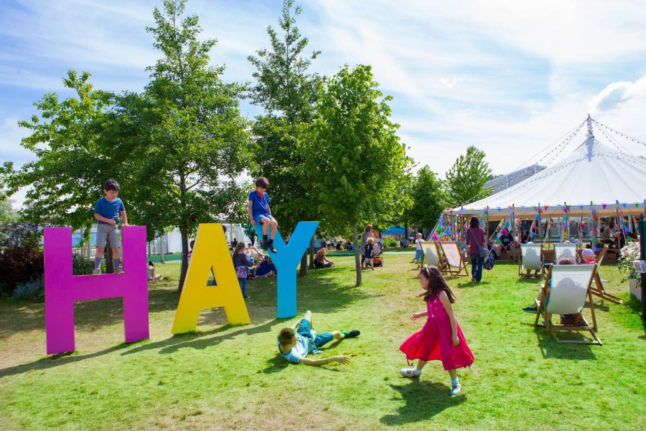 Hotel Festival Yurts Hay-On-Wye Esterno foto